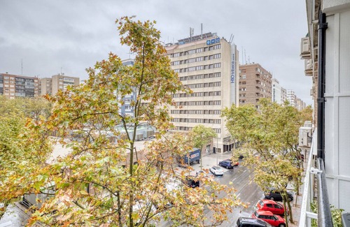 Cuatro Caminos Apartment | Spacious 2BR in Tetuán, by Blueground