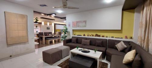 Gulshan-e-Iqbal Villa | Spacious 2BR Portion with Rooftop Gulshan e Iqbal Block 7