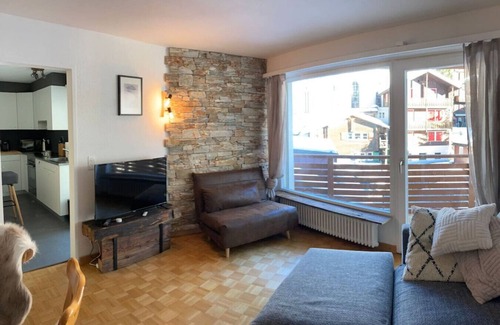 Leukerbad Apartment | Spacious 3.5-Room | Central Leukerbad Balcony