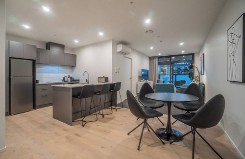Epsom Apartment | Spacious 3-Bedroom Apartment in Epsom – Next to Westfield Newmarket