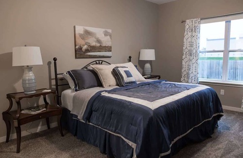Sycamore Condo | Spacious 3 bedroom condo with King Master Suite in Sycamore