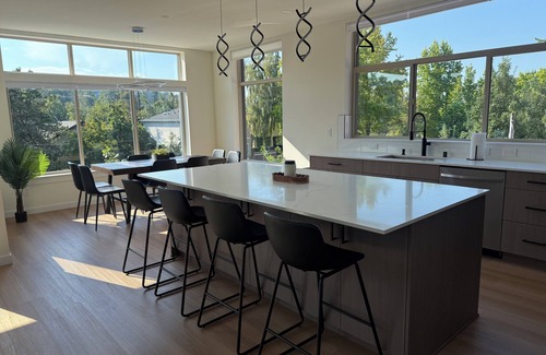 North Delridge House | Spacious 3-bedroom newly built townhome in a superb location in West Seattle