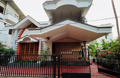 Adyar Villa | Spacious 3-Bedroom Private Villa in Mangalore - Ideal Getaway for Family and Friends