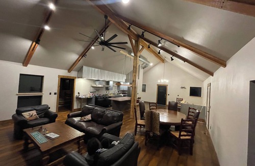 Lead Cabin | Spacious, 3 bedroom private cabin on 6 acres. Near Mickelson trail & Deadwood