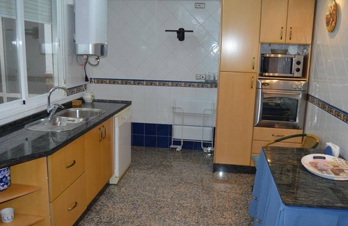 La Trinidad-San Juan y Todos los Santos Apartment | Spacious 3-BR Apartment in Central Córdoba, Near Historic Sites