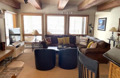 Crested Butte Apartment | Spacious 3 Br With Updated Kitchen Condo
