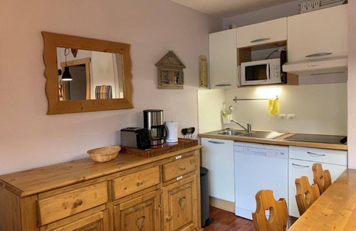 Vignec Apartment | Spacious 3-Room Apartment with Balcony, Sleeps 8, Pool Access - Vignec Village