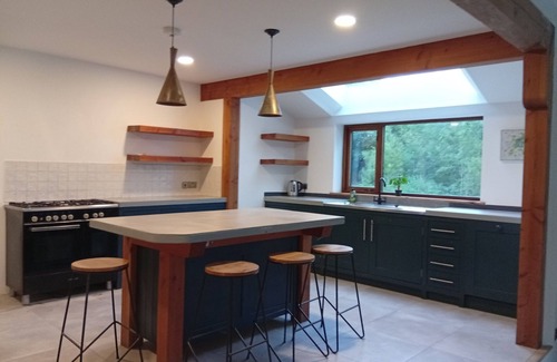 Craughwell House | Spacious 4/5 bedroom retreat in peaceful location