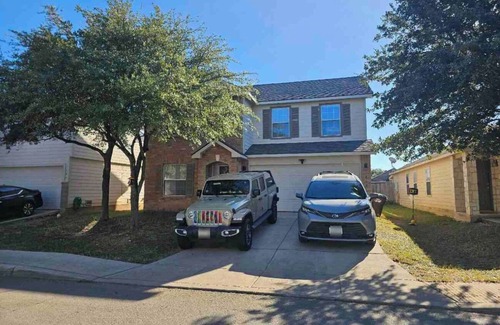 San Antonio House | Spacious 4 bed 2.5 bath Serenity Splash Villa in San Antonio with private pool