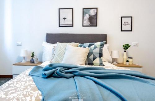 Milan Apartment | Spacious 4-Bed 2-Bath, 3 min Walk to M1 Bande Nere