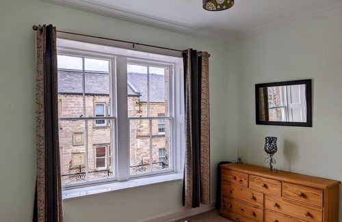 Jedburgh Apartment | Spacious 4 Bed Maisonette on Scottish Borders High Street