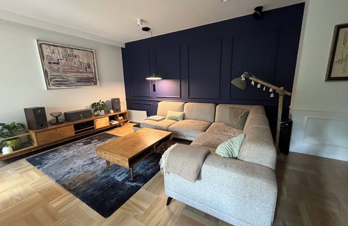 Saska Kepa Apartment | Spacious 4-bedroom apartment with WiFi, AC in charming Warszawa
