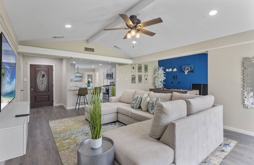 Spring Branch West House | Spacious 4-bedroom estate in wonderful Houston with AC, WiFi