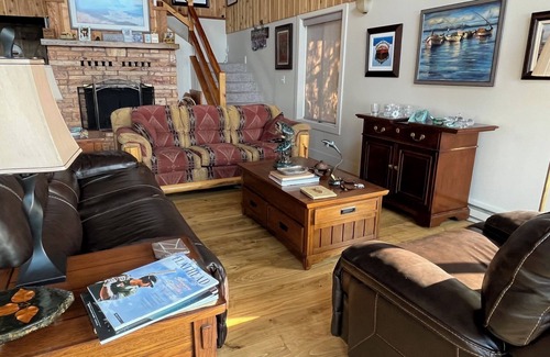 Dayton House | Spacious 4-bedroom house with Private Dock, Hot Tub, AC, and Beautiful VIEWS!