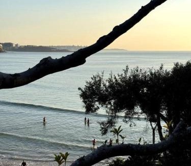 Manly Apartment | Spacious 4-Bedroom Manly Beach Apartment, Balcony, Bath & Fireplace, 2 Min to Beach
