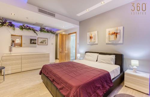 Attard Villa | Spacious 4BR Villa with Private pool, parking & BBQ by 360 Estates