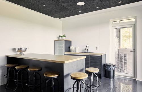 Naantali House | Spacious 4BR Villa with panorama views