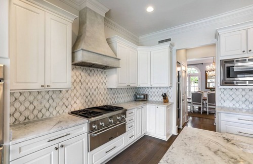 Marlyville - Fontainebleau House | Spacious 4BR with Pool, Perfect for Big Families