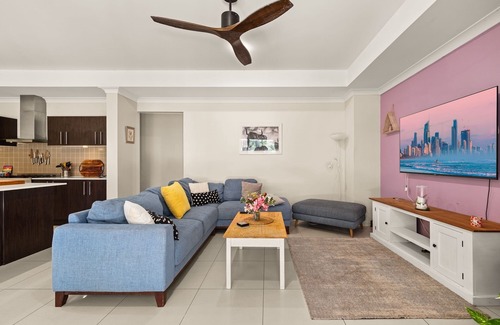 Nerang House | Spacious 5-Bed Retreat with Hot Tub & Pool