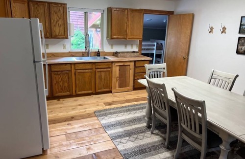 Thorne Bay Cabin | Spacious 5-bedroom cabin in marvelous Thorne Bay with WiFi