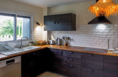 Change Cottage | Spacious 5-Bedroom House with Private Pool, Games Room, and Terrace in Changé