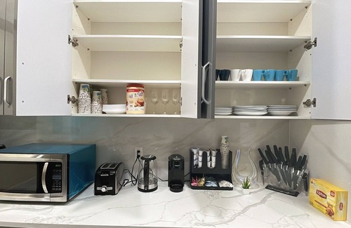 The Heights Villa | Spacious 5-bedroom with 5 bath villa in fabulous near NYC