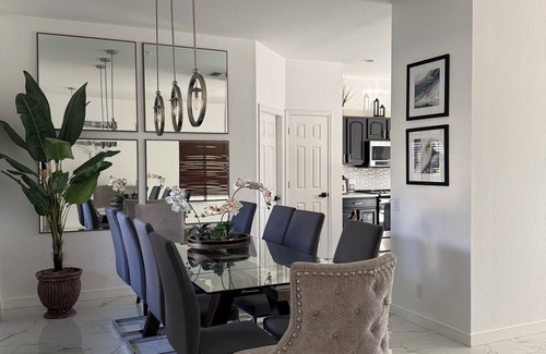 Biggar House | Spacious 5BR 3Bath w/Hot Tub, Fenced Yard & Patio Lounge