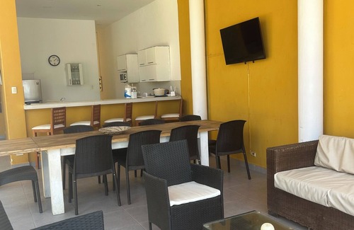 Vichayito House | Spacious 6-bedroom oceanfront house in amazing Vichayito with AC, WiFi