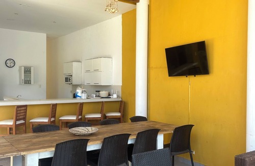 Vichayito House | Spacious 6-bedroom oceanfront house in amazing Vichayito with AC, WiFi