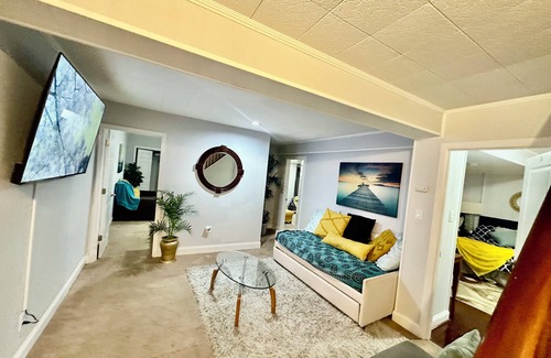 Wheaton-Glenmont House | Spacious 6-bedroom house with WiFi, AC in fabulous Silver Spring