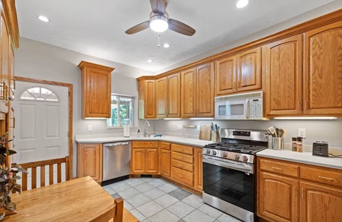 Mount Washington House | Spacious 6BR Home in Mt. Washington