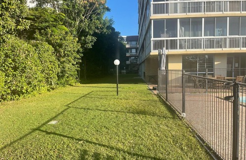 Southport Apartment | Spacious +7 Guest Beachfront Unit