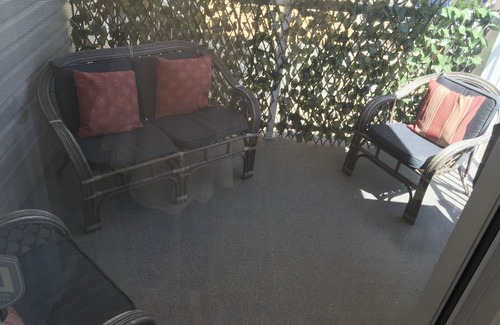 Regina House | Spacious and Bright - Location!