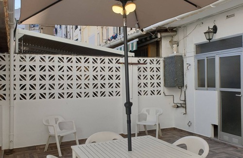 Ruzafa Apartment | Spacious and central apartment with terrace, very comfortable, for families.