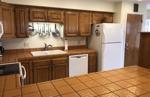 St. George Condo | Spacious and Comfortable Getaway with Awesome Amenities!