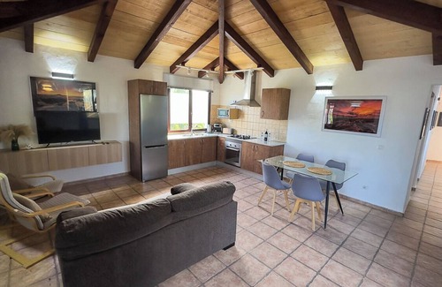 Lajares Villa | Spacious and independent villa with private garden in Lajares.