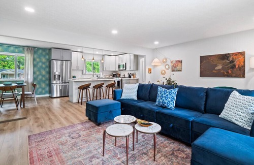 Strongsville Apartment | Spacious and Luxury Designed Ranch with Game Room