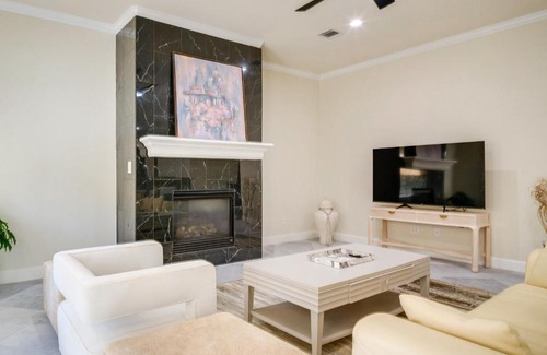 April Sound House | Spacious and Modern Home in Montgomery with Deck!