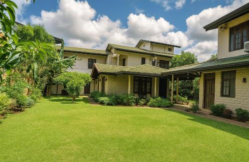 Pamankada West House | Spacious and Serene Family Home in Colombo