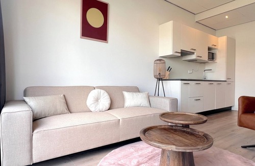 Maasbommel Apartment | Spacious apartment by the water in Maasbommel