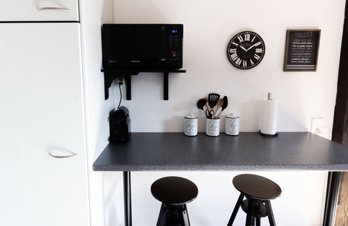 Lorraine Apartment | Spacious Apartment: comfortable and central