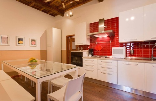 Rione VII Regola Apartment | Spacious apartment in Central Rome