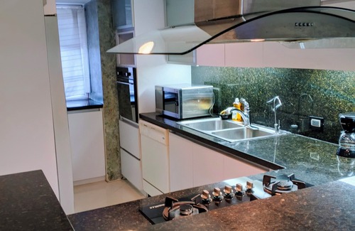 Chacao Apartment | Spacious Apartment in the Heart of La Castellana, Caracas