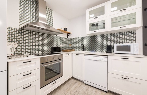 Justicia Apartment | Spacious Apartment near Famous Plaza de Chueca. Chueca