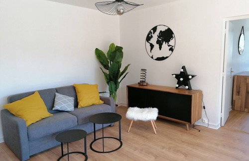 Embrun Apartment | Spacious apartment next to the lake