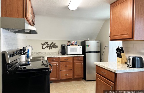 Newton Falls Condo | Spacious apartment in the heart of Newton Falls Ohio