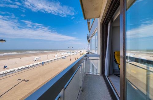 Middelkerke Apartment | Spacious apartment with view