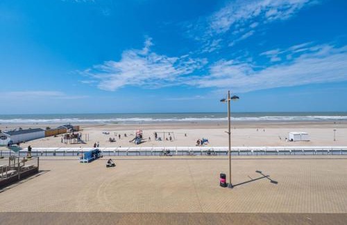 Middelkerke Apartment | Spacious apartment with view