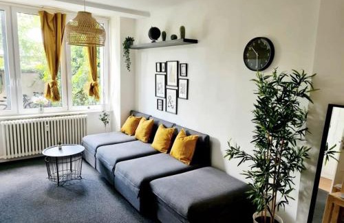 Barmbek-Sued Apartment | Spacious Apt for 9 in great location