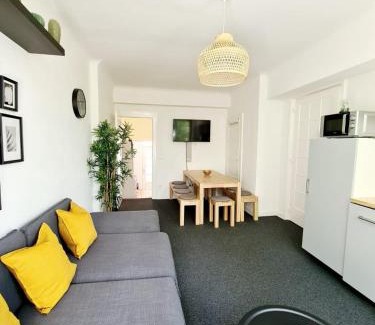 Barmbek-Sued Apartment | Spacious Apt for 9 in great location